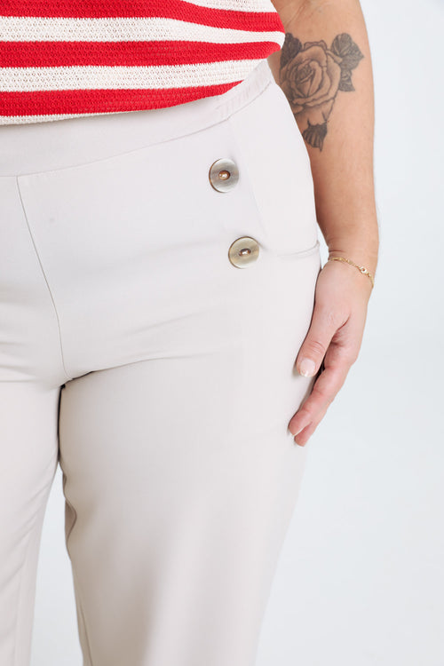 Beige / 46-Paprika-1