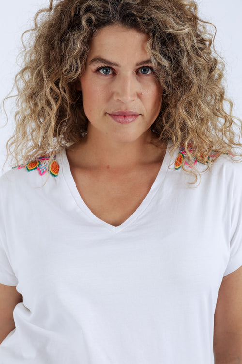 Einfarbiges Baumwoll-T-Shirt mit Mandala aus Perlen-Paprika-6