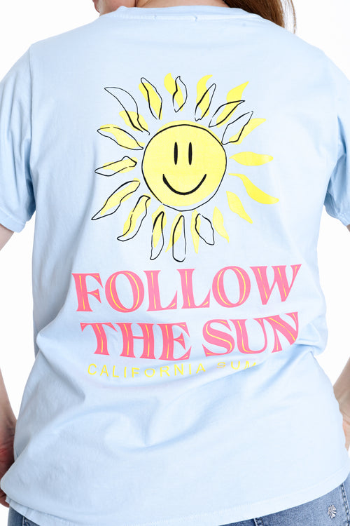 Ein einfarbiges Baumwoll-T-Shirt mit Sonnenprint-Paprika-7