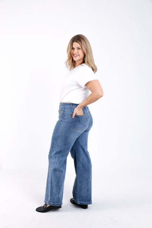 Jeans Elodie mit Taschen und Stickerei-Detail-Paprika-7