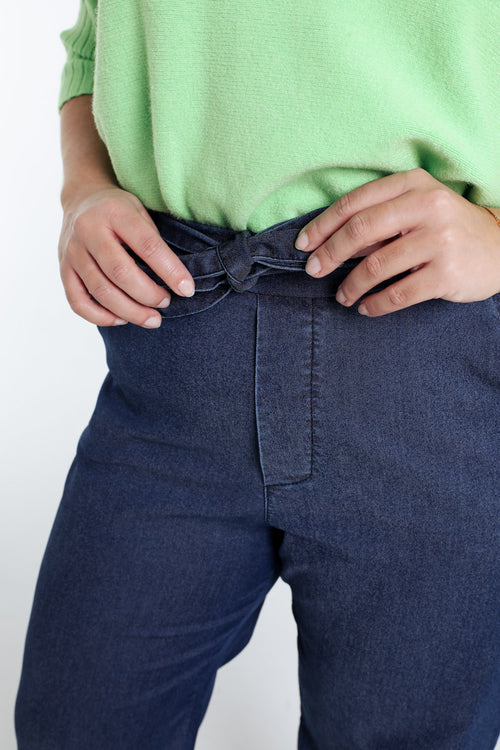 Weite Jeans mit Gürtel-Paprika-3