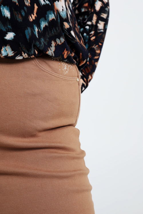 Unifarbene Schlaghose mit Gürtel-Paprika-4