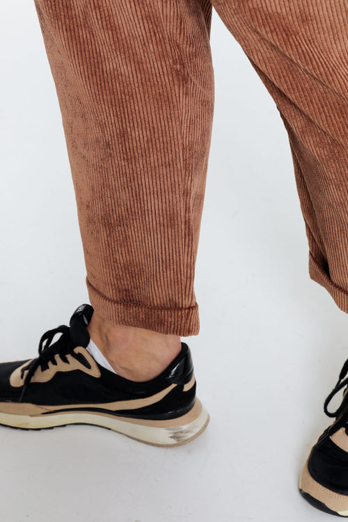 Unifarbene 7/8-Chinohose aus Samt-Paprika-6