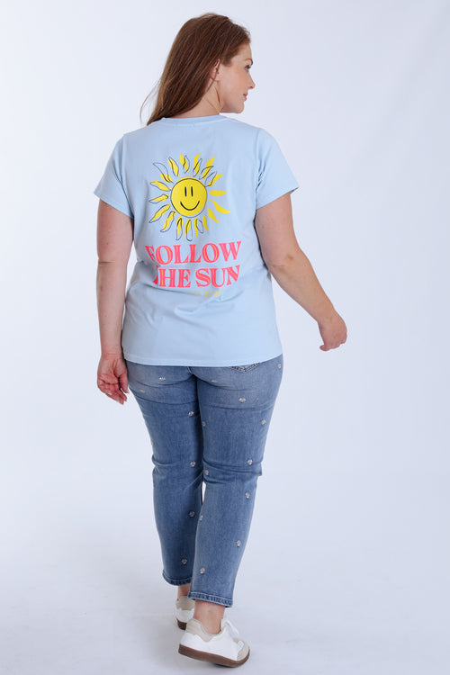 Ein einfarbiges Baumwoll-T-Shirt mit Sonnenprint-Paprika-3