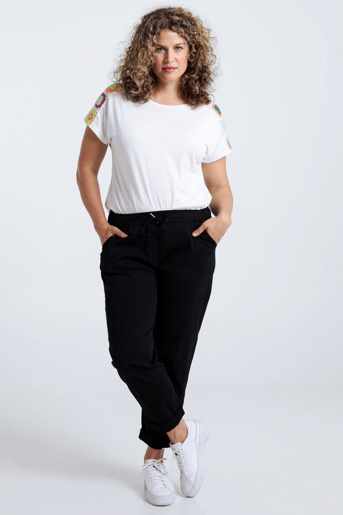 Unifarbene 7/8-Chinohose mit locker geschnittenen Hosenbeinen-Paprika-7