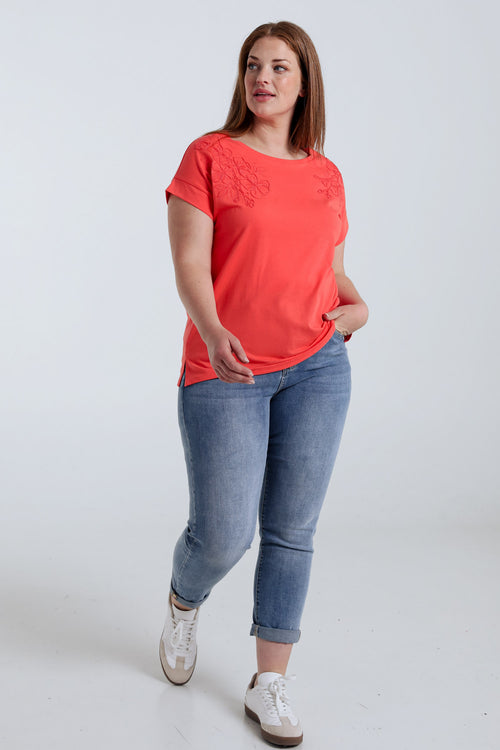 Einfarbiges Baumwoll-T-Shirt mit bestickten Blumen-Paprika-8