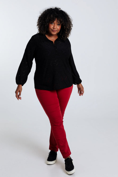 Unifarbenes T-Shirt mit durchbrochenen Blumen-Paprika-9