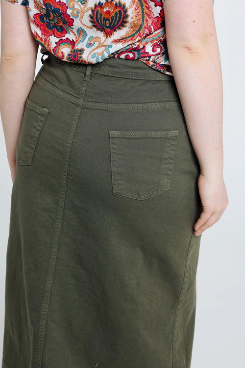 Halblanger, unifarbener Rock mit Schlitz vorne-Paprika-4