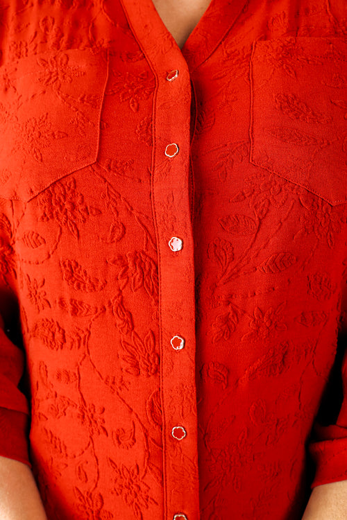 Chemise unie avec motif fleurs en relief-Paprika-5