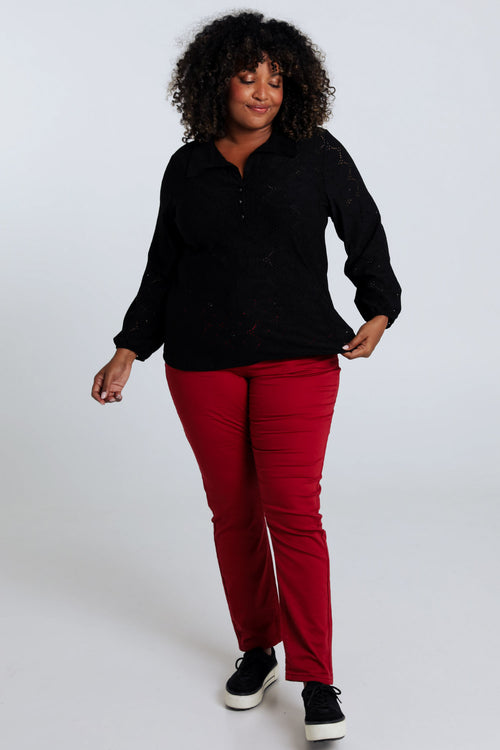 Unifarbenes T-Shirt mit durchbrochenen Blumen-Paprika-7