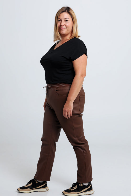 Beschichtete Slim-Fit-Jeggings mit feinem Gürtel-Paprika-7