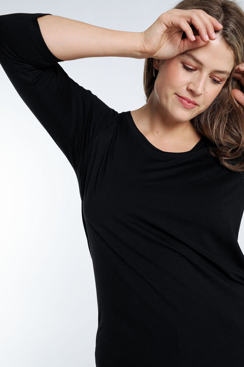 Einfaches, einfarbiges Viskose-T-Shirt-Paprika-4