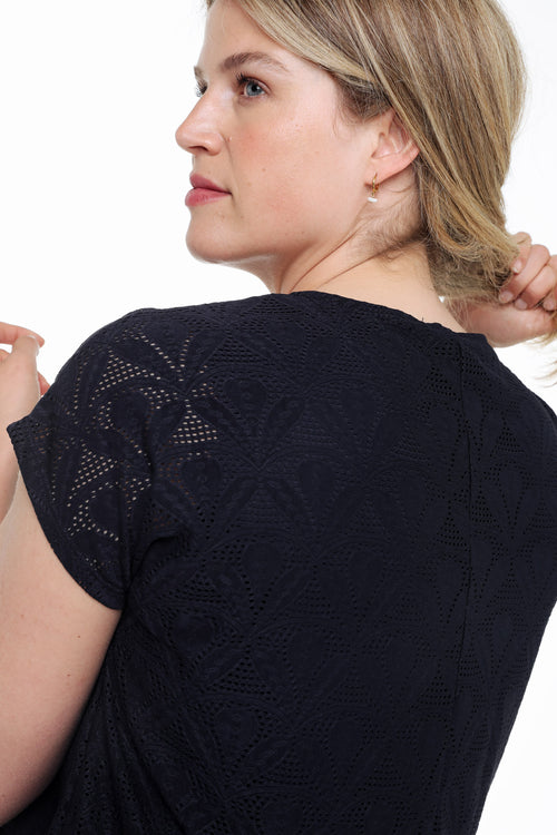 Unifarbenes Spitzen-T-Shirt mit Blumenmuster-Paprika-6