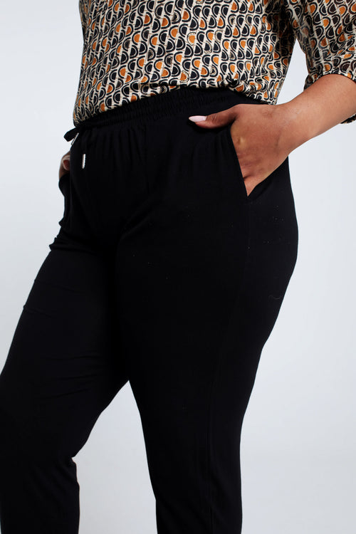 Unifarbene Viskosehose mit engem, niedrigem Knopf-Paprika-6