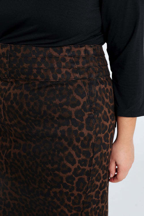 Braun / 46-Paprika-1