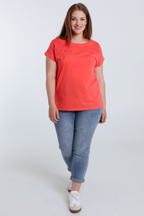 Einfarbiges Baumwoll-T-Shirt mit bestickten Blumen-Paprika-7