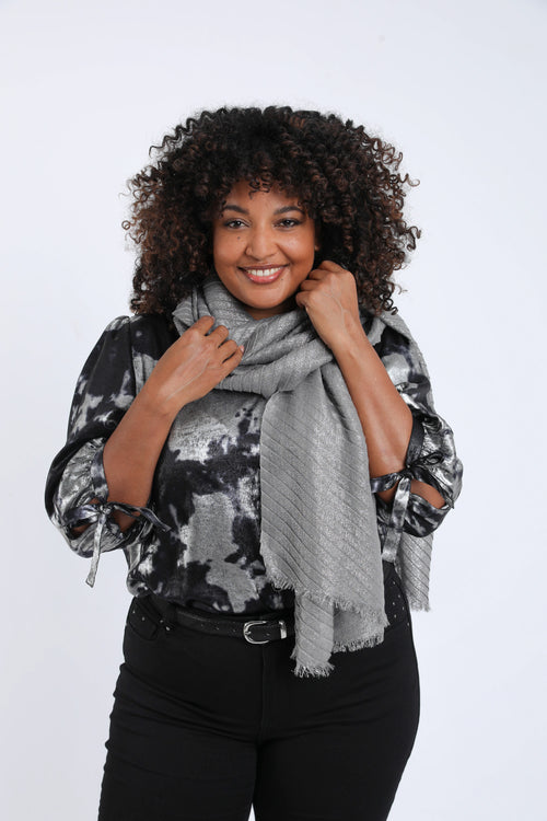 Glänzender, einfarbiger, plissierter Schal-Paprika-2