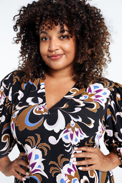 Kurzes, gerade geschnittenes Kleid aus Crêpe mit Blumendruck-Paprika-5