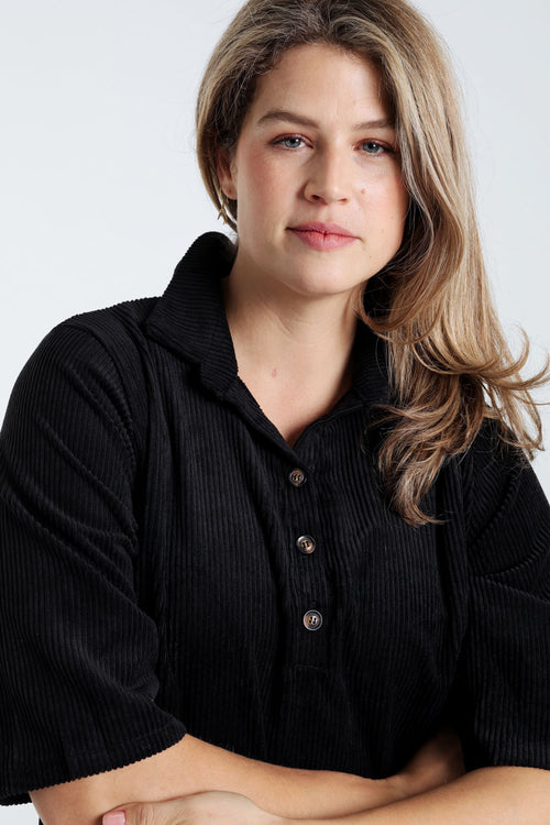 Kurzes, unifarbenes Cordkleid mit aufgestickten Taschen-Paprika-6