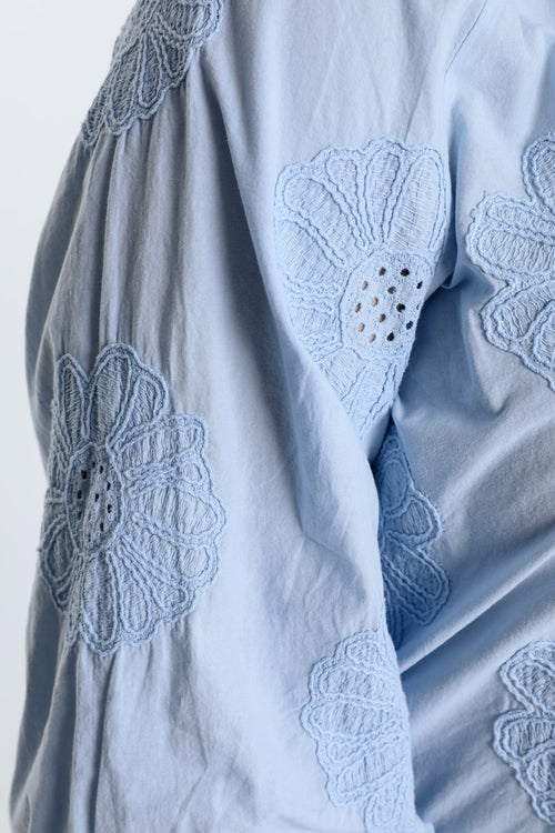 Bluse aus einfarbiger Baumwolle mit Stickereiblumen-Paprika-5