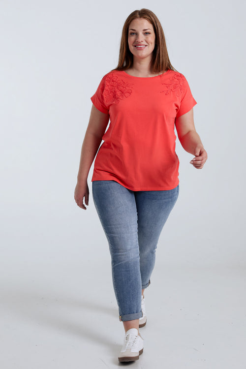 Einfarbiges Baumwoll-T-Shirt mit bestickten Blumen-Paprika-9
