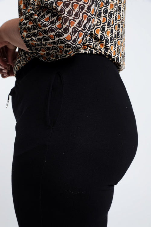 Unifarbene Viskosehose mit engem, niedrigem Knopf-Paprika-5