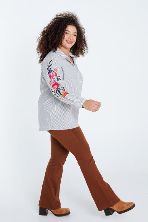 Gestreiftes Hemd mit bestickten Ärmeln-Paprika-10