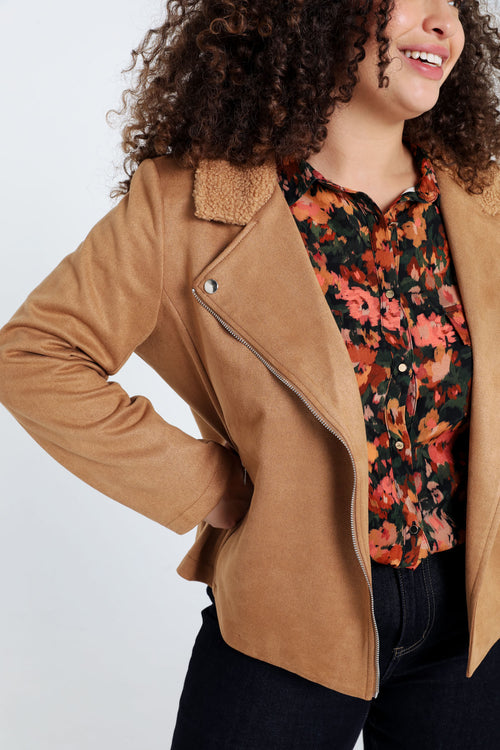 Perfecto mit Schleifenkragen-Paprika-4