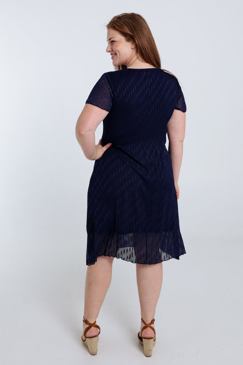 Kurzes einfarbiges Kleid aus plissiertem Voile-Paprika-2