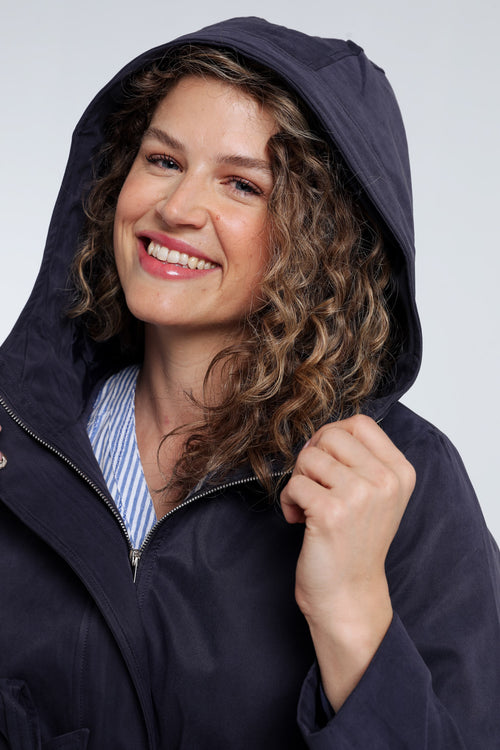 Einfarbiger, mittellanger Trenchcoat mit Kapuze-Paprika-3